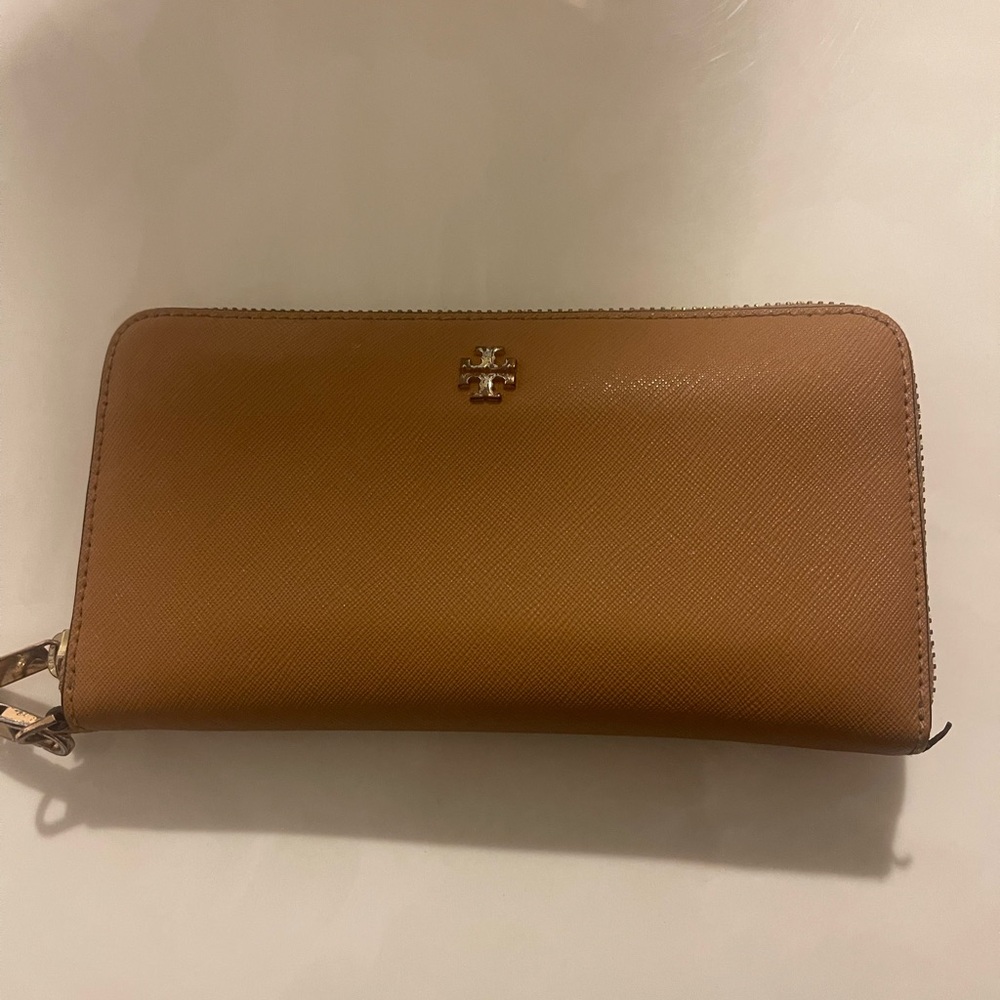 TORY BURCH LEATHER CONTINENTAL WALLET